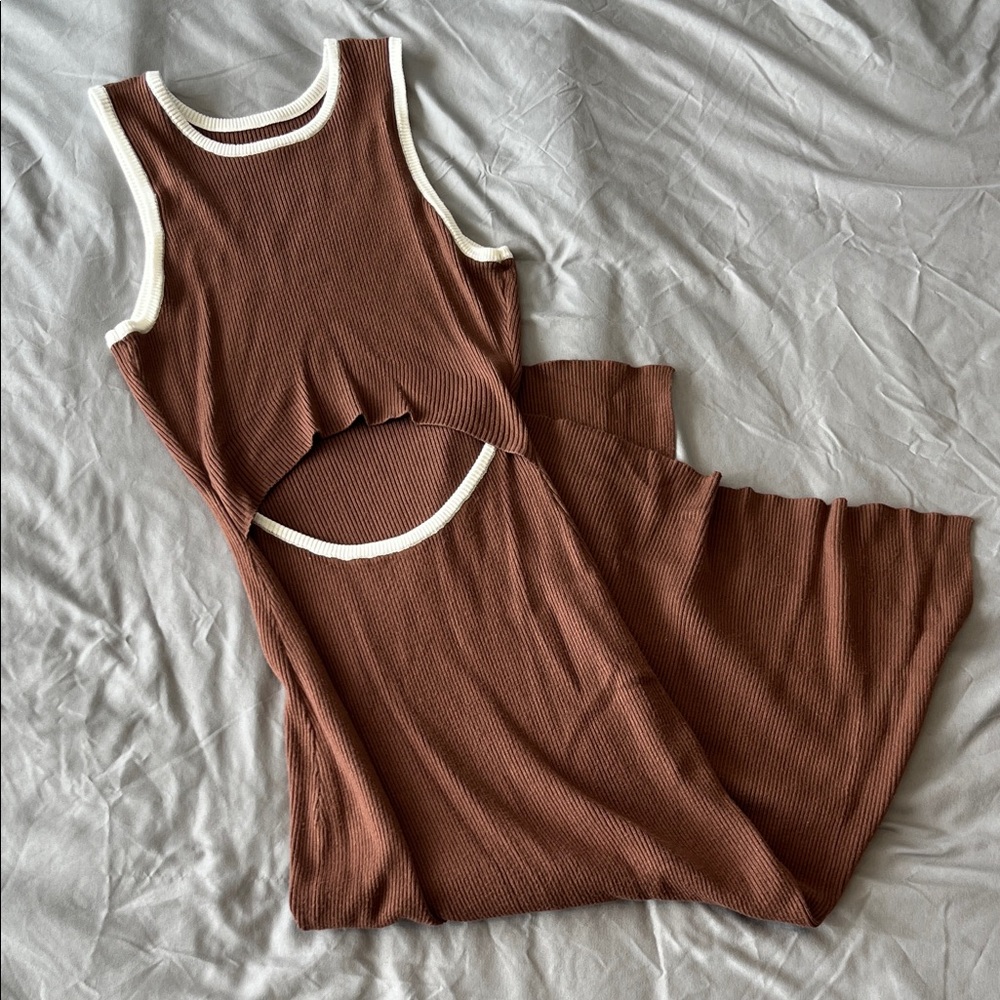 Chic Brown Knit Dress